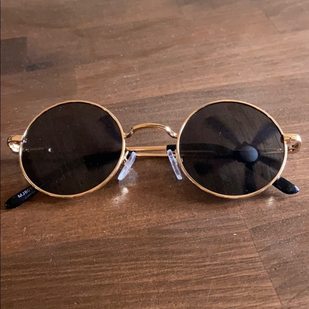 Vintage gold circular sunglasses